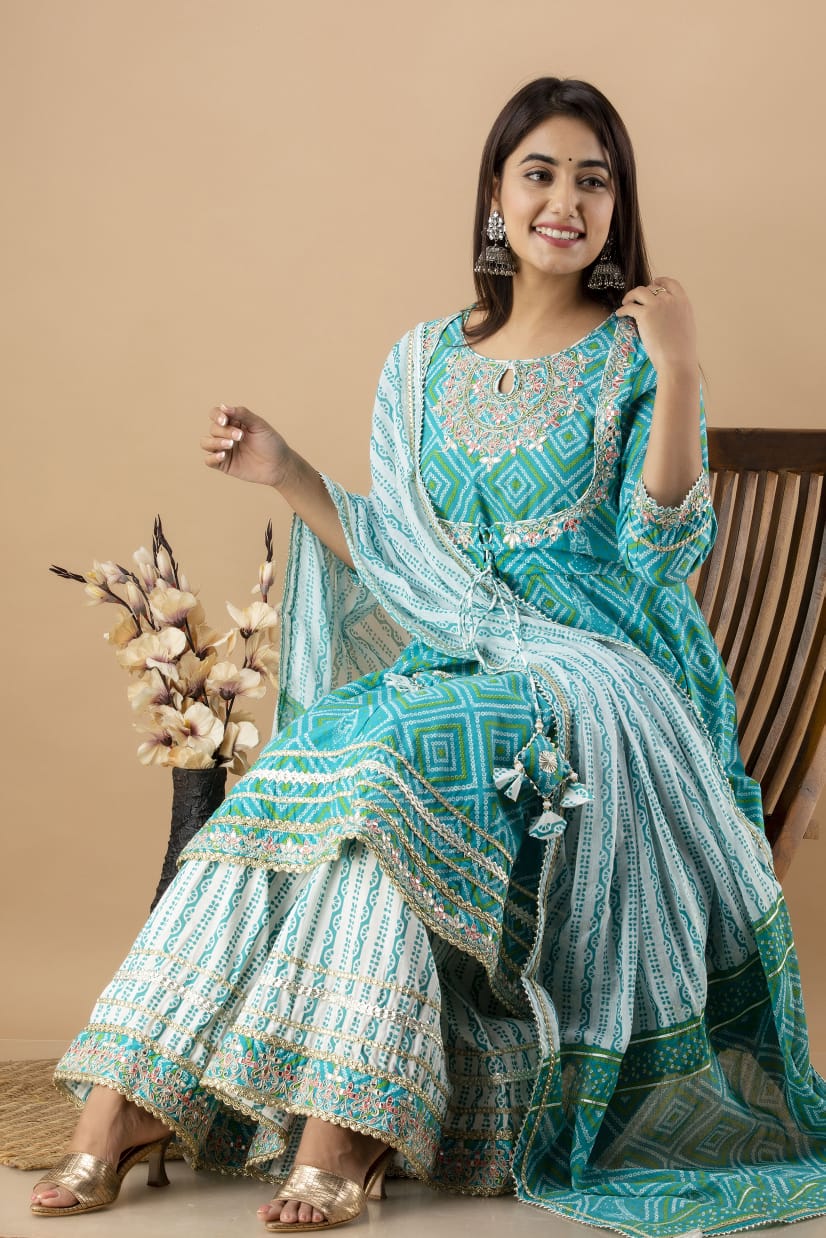 Women's Turquoise color shara set with bandhani print